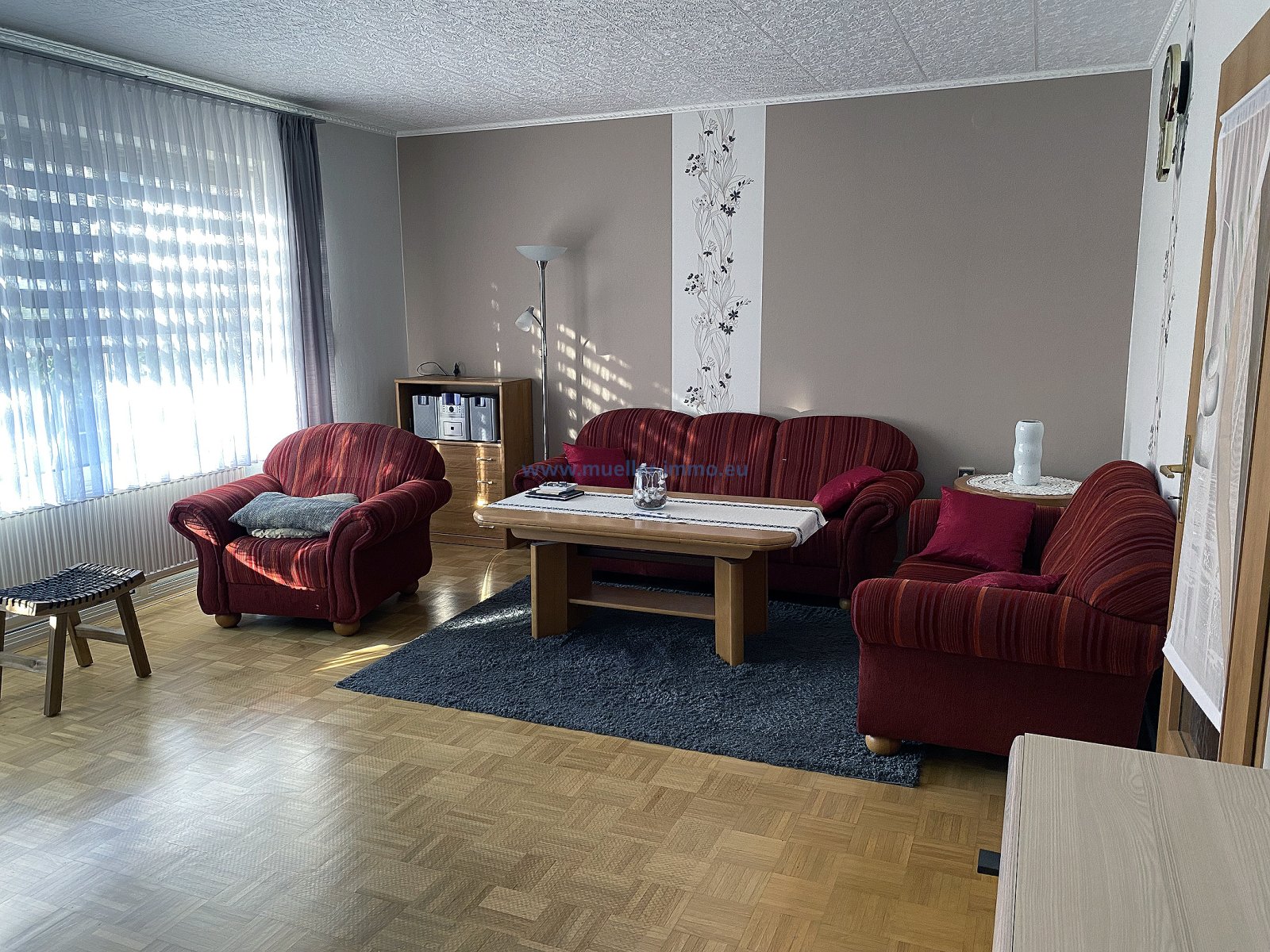 Sehr ruhige Lage, gepflegte Doppelhaushälfte mit Garage in Leer