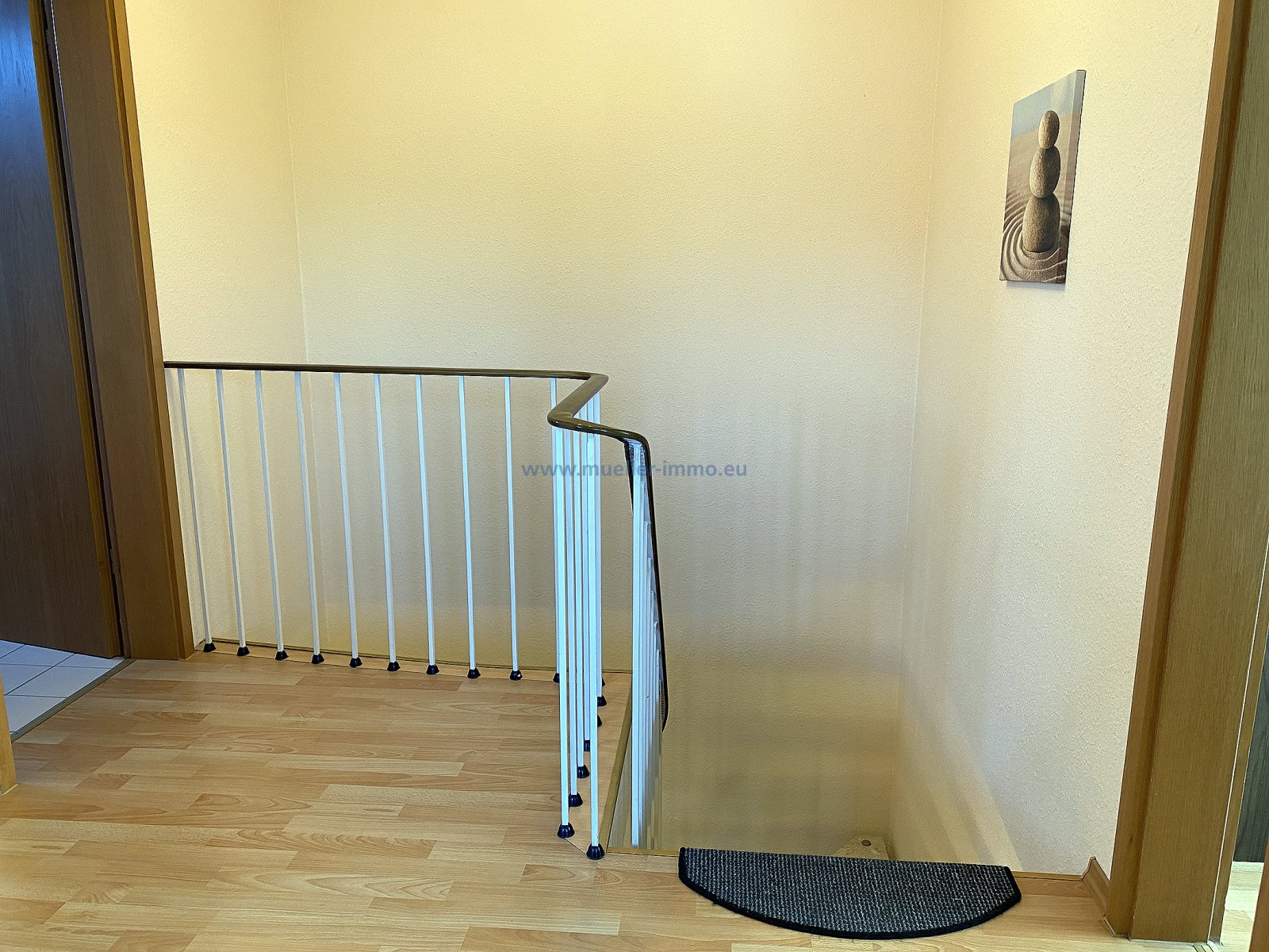 Sehr ruhige Lage, gepflegte Doppelhaushälfte mit Garage in Leer