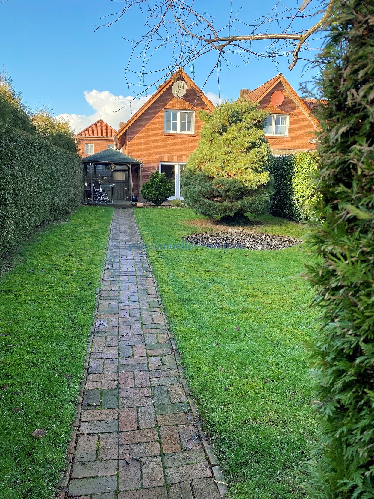 Doppelhaushälfte in Randkanallage in Moormerland M 2430